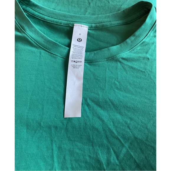 LULULEMON ~Curved-Hem Crewneck T-Shirt (NWT) - Picture 6 of 10